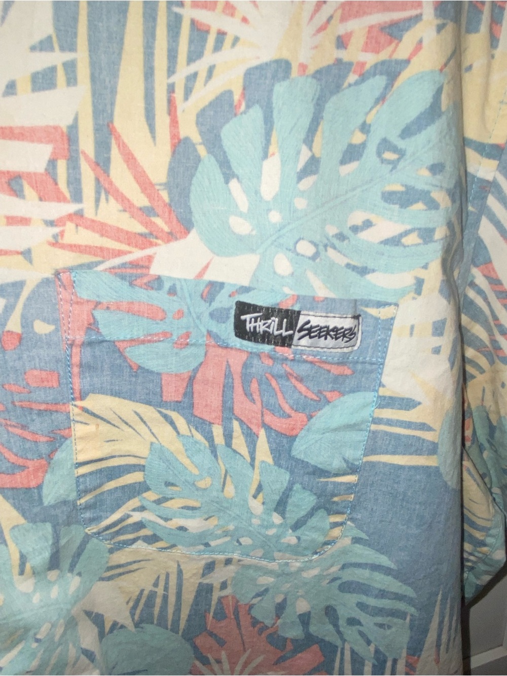 Thrill Seekers limited Ed. Uncle Mike Short Sleeve Button-Up Tropical Vacation - Picture 7 of 8